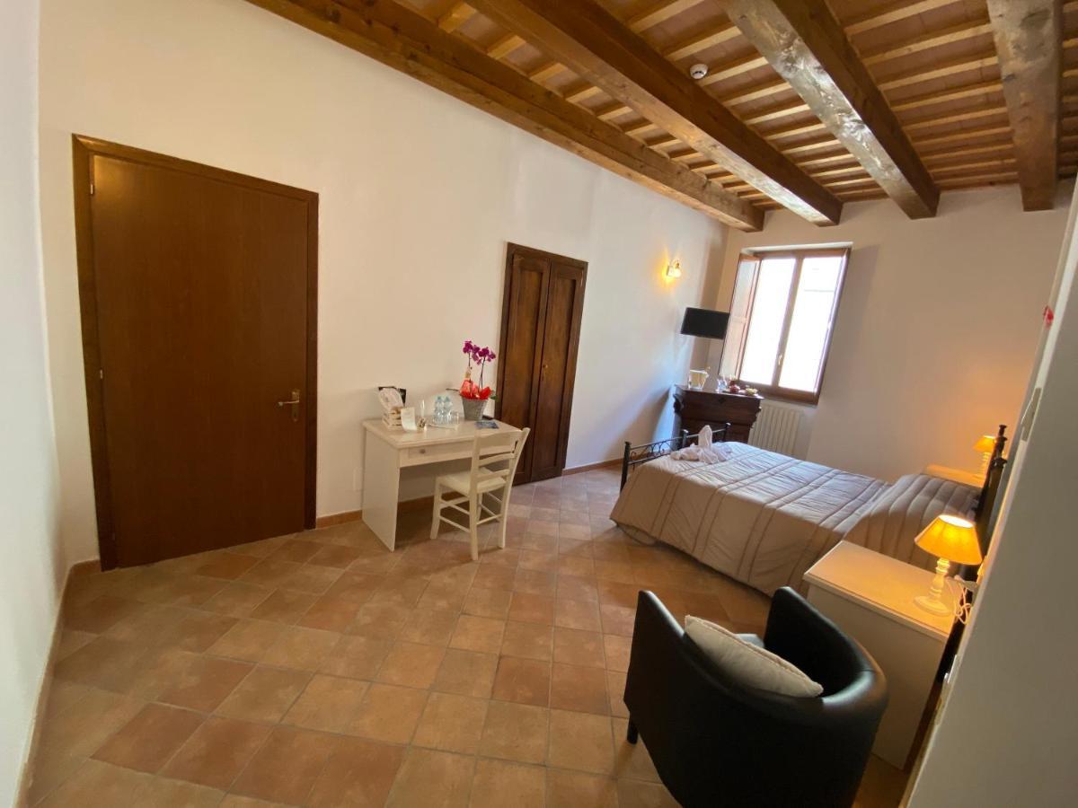 Locanda Della Pieve Pievebovigliana Εξωτερικό φωτογραφία