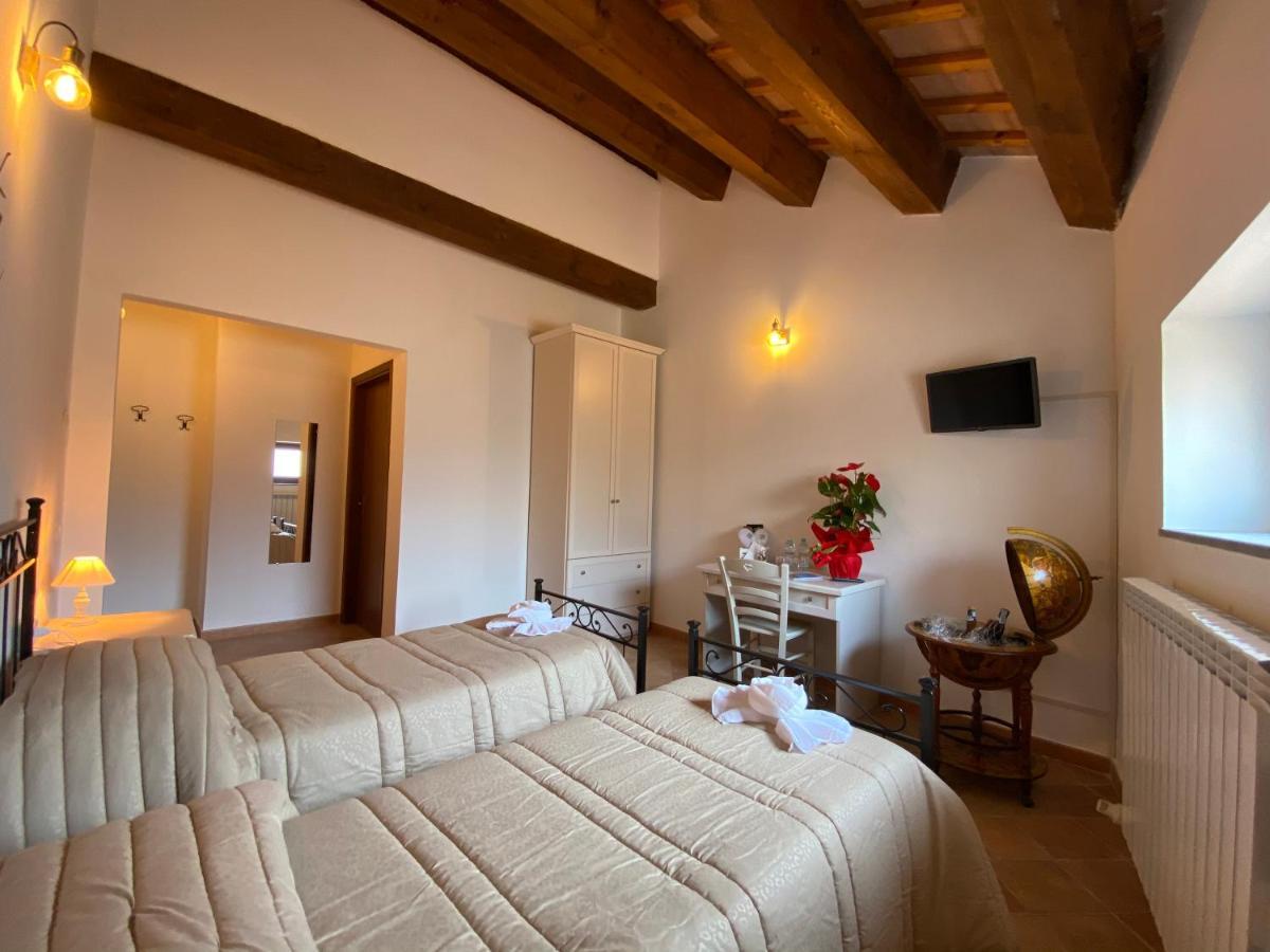 Locanda Della Pieve Pievebovigliana Εξωτερικό φωτογραφία